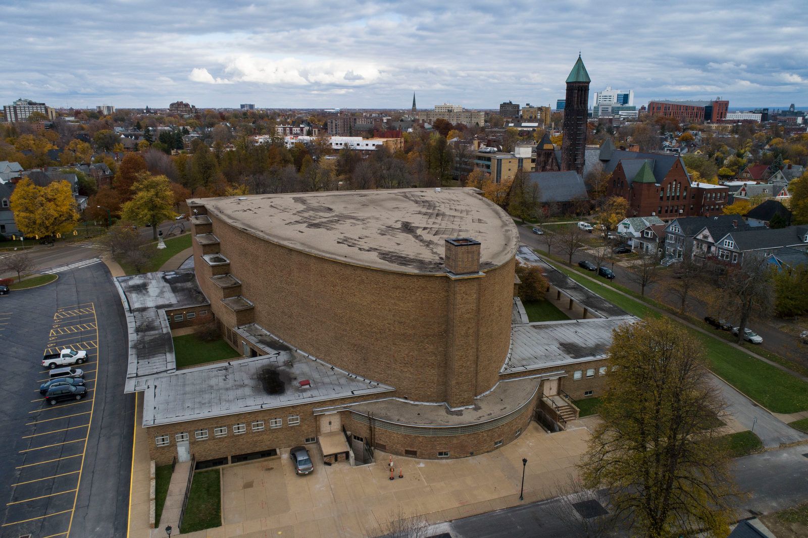 A Closer Look: In Kleinhans Music Hall, architecture that suggests music
